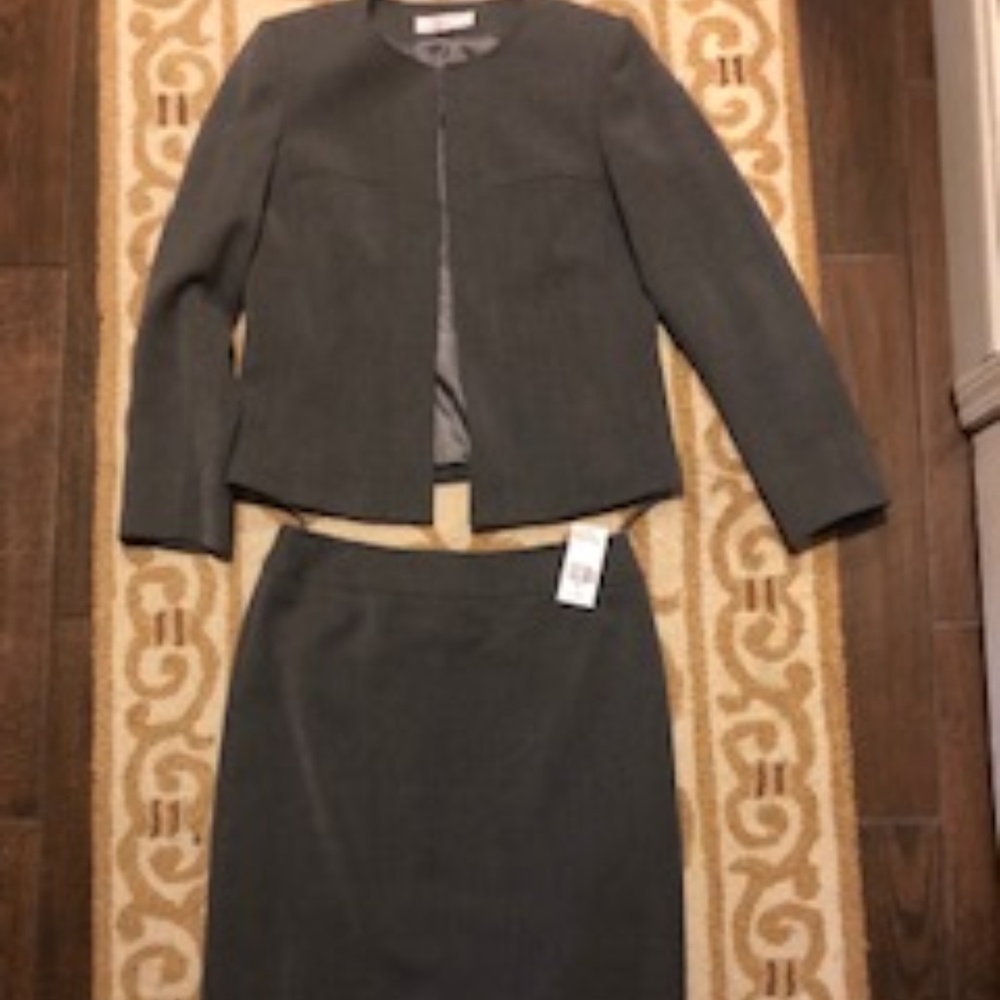 Tahari Gray Skirt Suit